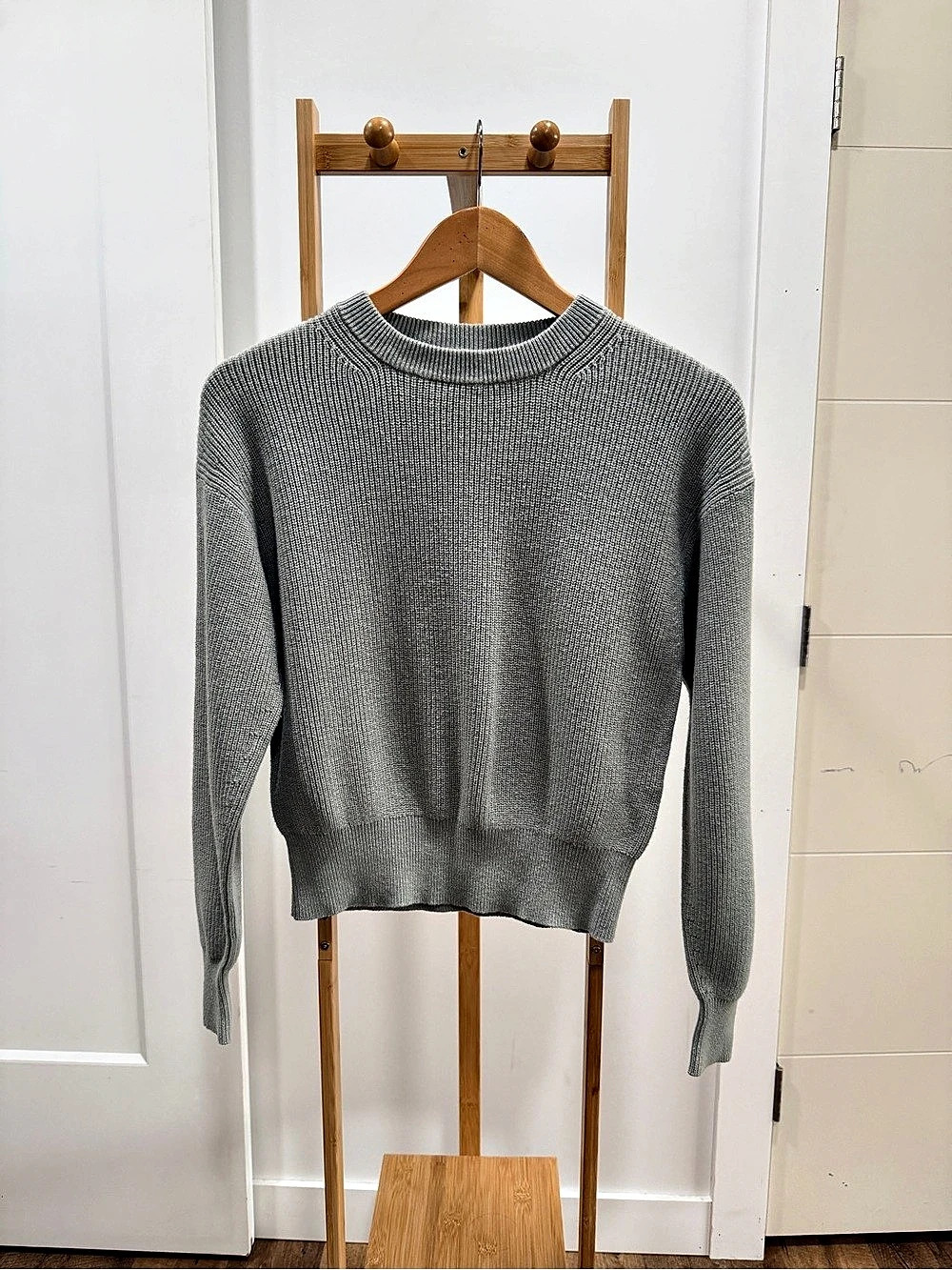 Wilfred Ribbed Crew Neck Sweater in Gray Size XS Like New